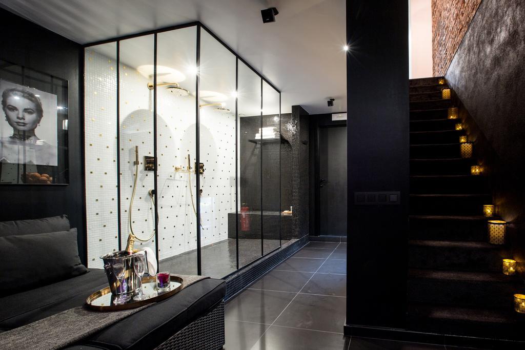 Chambre Avec Jacuzzi Sauna Privatif Brussel Buitenkant foto