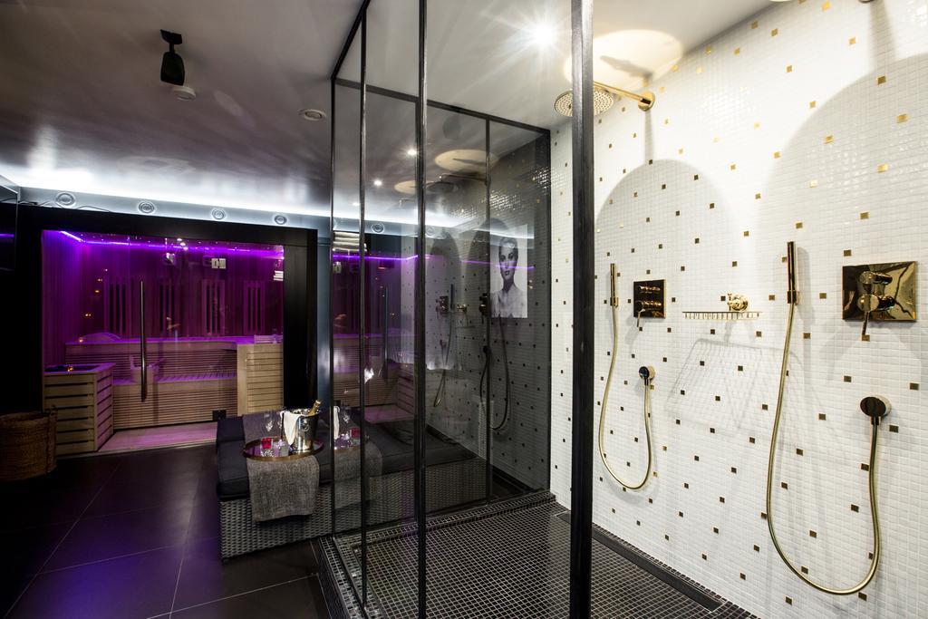 Chambre Avec Jacuzzi Sauna Privatif Brussel Buitenkant foto